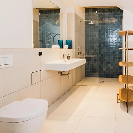 Gut Ferien Lofts Aparthotel 4*