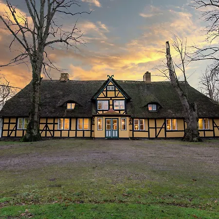 Gut Ferien Lofts Lejlighedshotel 4*